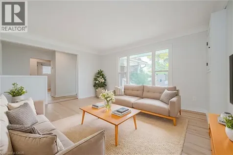 38 Endfield Avenue Hamilton ON L8T 2L4