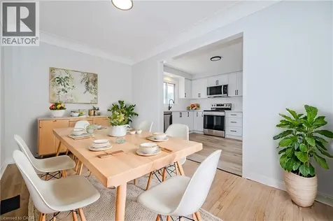 38 Endfield Avenue Hamilton ON L8T 2L4