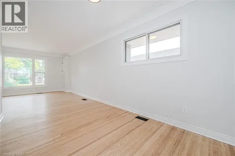 38 Endfield Avenue Hamilton ON L8T 2L4