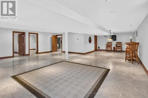 90 Oaklands Park Court Burlington (bayview) ON L7T 4G9
