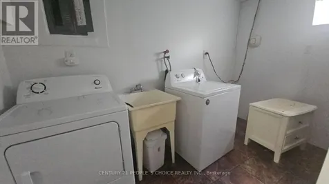 58 Belwood Crescent Kitchener ON N2C 1Z3