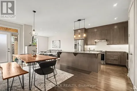 114 Larimar Circle Ottawa ON K1X 0B7