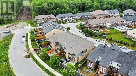 114 Larimar Circle Ottawa ON K1X 0B7