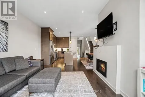 114 Larimar Circle Ottawa ON K1X 0B7