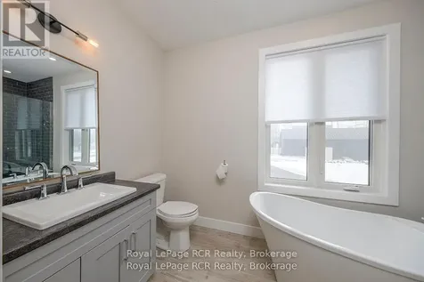 9 Sunset Place Huron-kinloss ON N0G 2R0