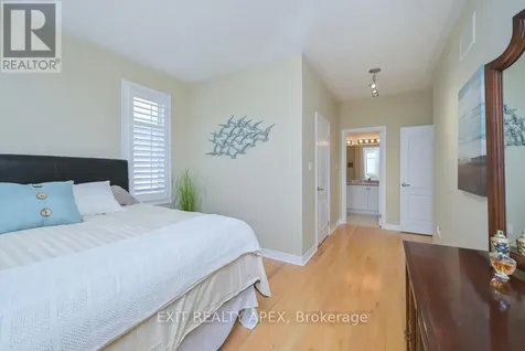 5 Canoe Road Wasaga Beach ON L9Z 0E9