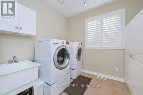 5 Canoe Road Wasaga Beach ON L9Z 0E9