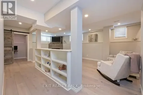 5 Canoe Road Wasaga Beach ON L9Z 0E9