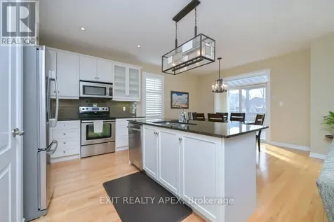 5 Canoe Road Wasaga Beach ON L9Z 0E9