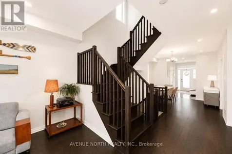 323 Lysander Place Ottawa ON K1K 3X8