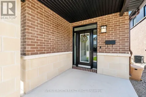 323 Lysander Place Ottawa ON K1K 3X8