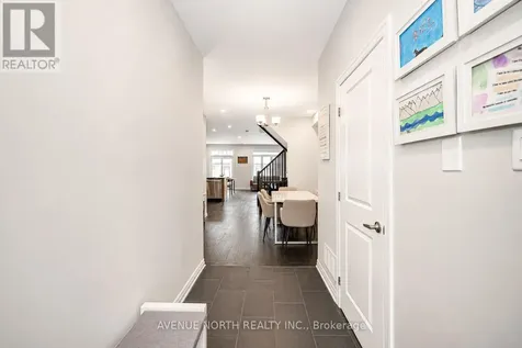 323 Lysander Place Ottawa ON K1K 3X8