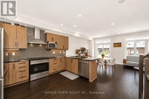 323 Lysander Place Ottawa ON K1K 3X8