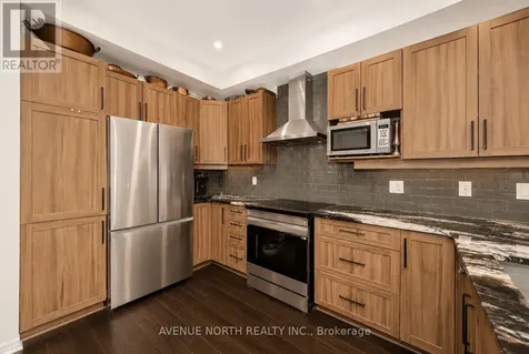 323 Lysander Place Ottawa ON K1K 3X8