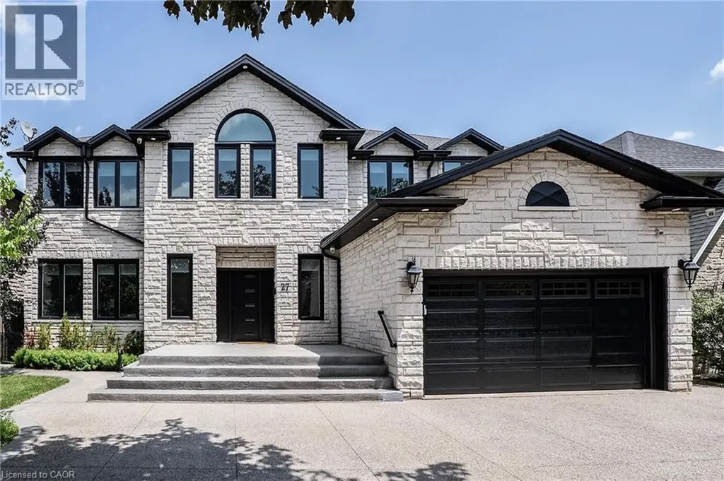 27 Elodia Court Hamilton ON L9C 7R2