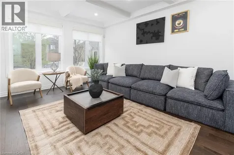 27 Elodia Court Hamilton ON L9C 7R2