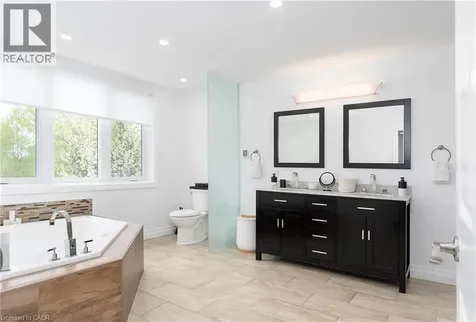 27 Elodia Court Hamilton ON L9C 7R2