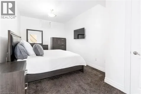 27 Elodia Court Hamilton ON L9C 7R2