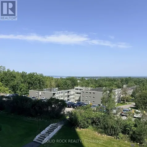 415 Greenview Avenue Ottawa ON K2B 8G5