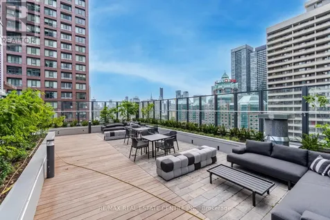 395 Bloor Street East Toronto (north St. James Town) ON M4W 0B4