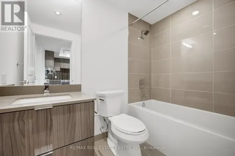 395 Bloor Street East Toronto (north St. James Town) ON M4W 0B4