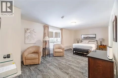 2000 Creekside Drive Dundas ON L9H 7S7