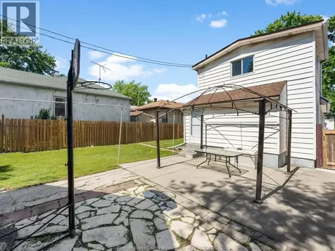 2509 Alexis Road Windsor ON N9J 1Y3