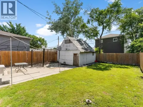 2509 Alexis Road Windsor ON N9J 1Y3