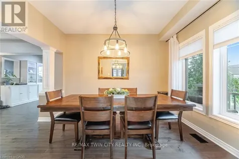 387 Gravel Ridge Trail Kitchener ON N2E 0B9
