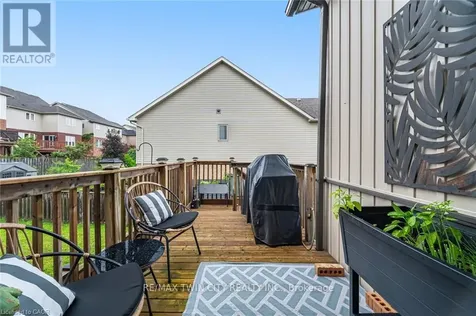 387 Gravel Ridge Trail Kitchener ON N2E 0B9