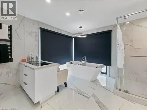 19 Zavarella Court Paris ON N3L 4H3
