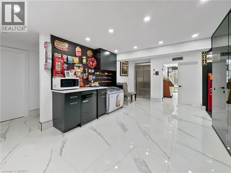 19 Zavarella Court Paris ON N3L 4H3