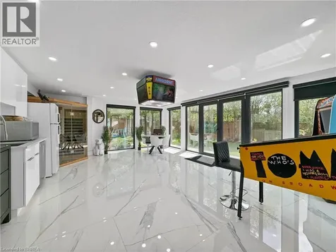19 Zavarella Court Paris ON N3L 4H3