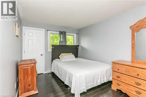80 Old Country Drive Kitchener ON N2E 2E5