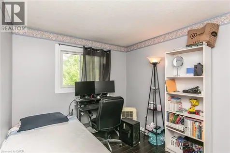 80 Old Country Drive Kitchener ON N2E 2E5