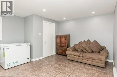 80 Old Country Drive Kitchener ON N2E 2E5