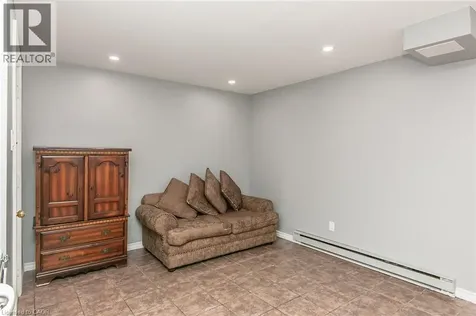 80 Old Country Drive Kitchener ON N2E 2E5
