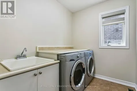 15 Learmont Avenue Caledon ON L7C 3N3