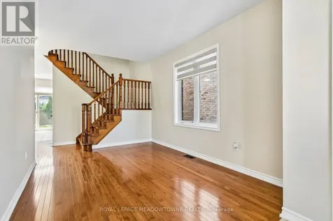 15 Learmont Avenue Caledon ON L7C 3N3