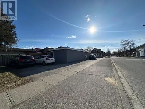 257 Murray Street Brantford ON N3S 5S4