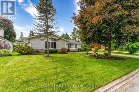 2136 Fillmore Crescent Ottawa ON K1J 6A4