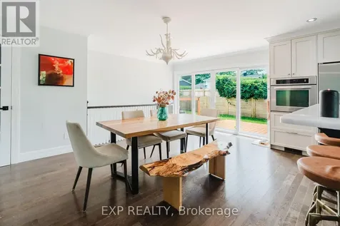 2136 Fillmore Crescent Ottawa ON K1J 6A4