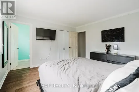 2136 Fillmore Crescent Ottawa ON K1J 6A4