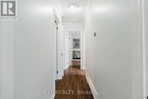 2136 Fillmore Crescent Ottawa ON K1J 6A4