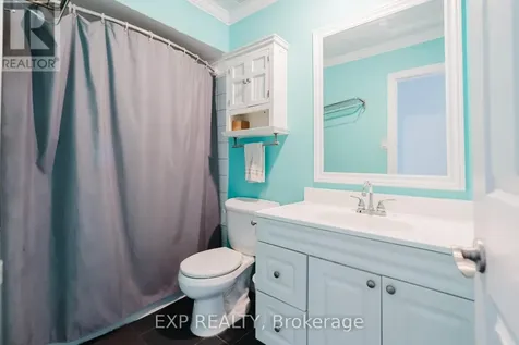 2136 Fillmore Crescent Ottawa ON K1J 6A4
