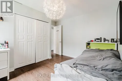 2136 Fillmore Crescent Ottawa ON K1J 6A4