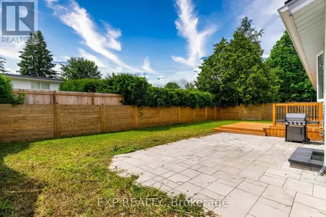 2136 Fillmore Crescent Ottawa ON K1J 6A4