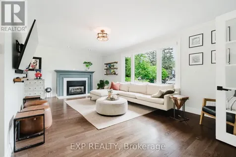 2136 Fillmore Crescent Ottawa ON K1J 6A4