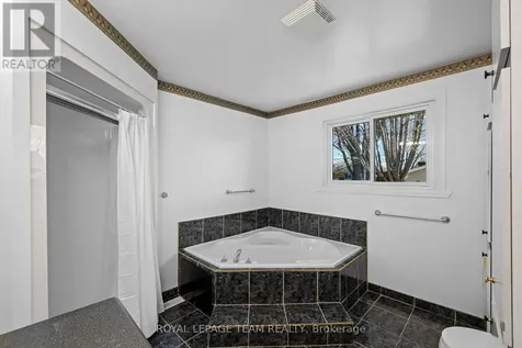 228 Laframboise Avenue Cornwall ON K6H 3E7