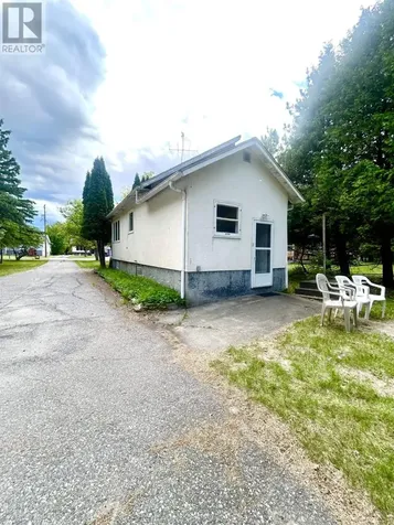 1312 Emo Road Fort Frances ON P9A 2V5